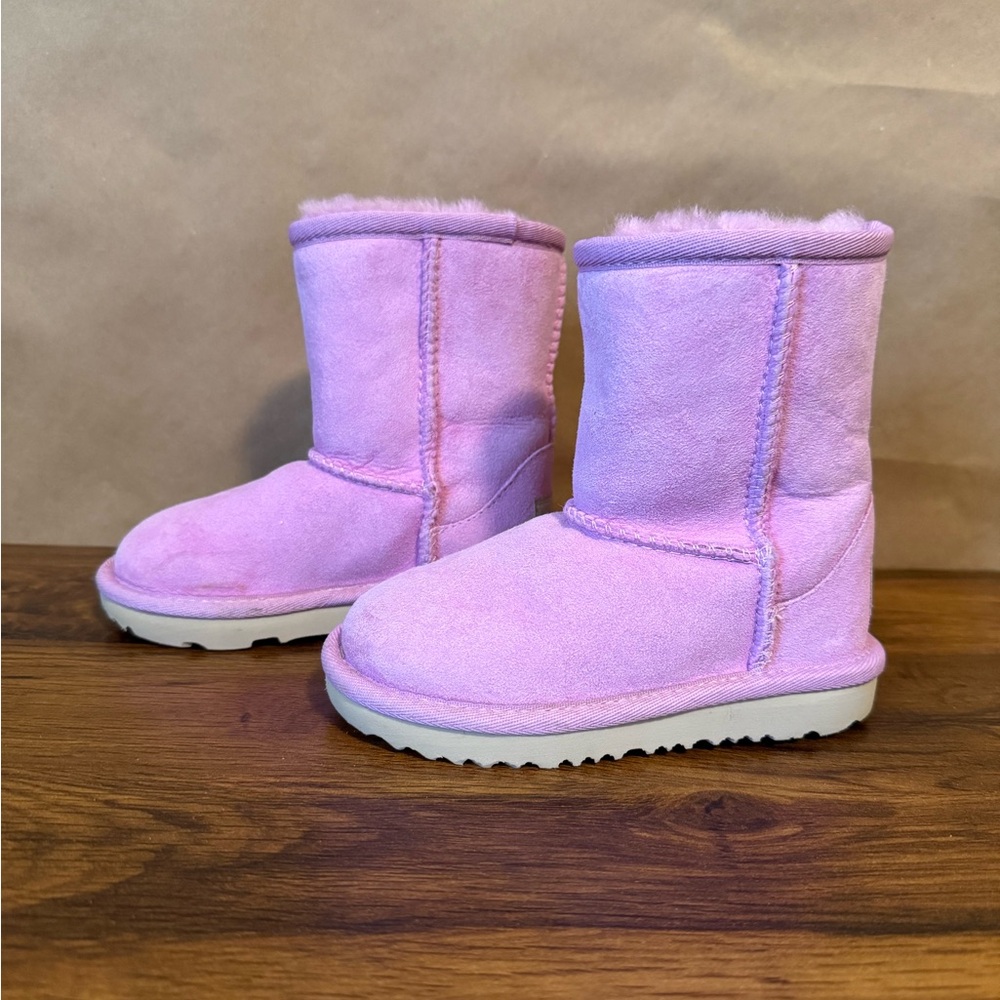 UGG Sheepskin Classic II Boots - Toddler size 8